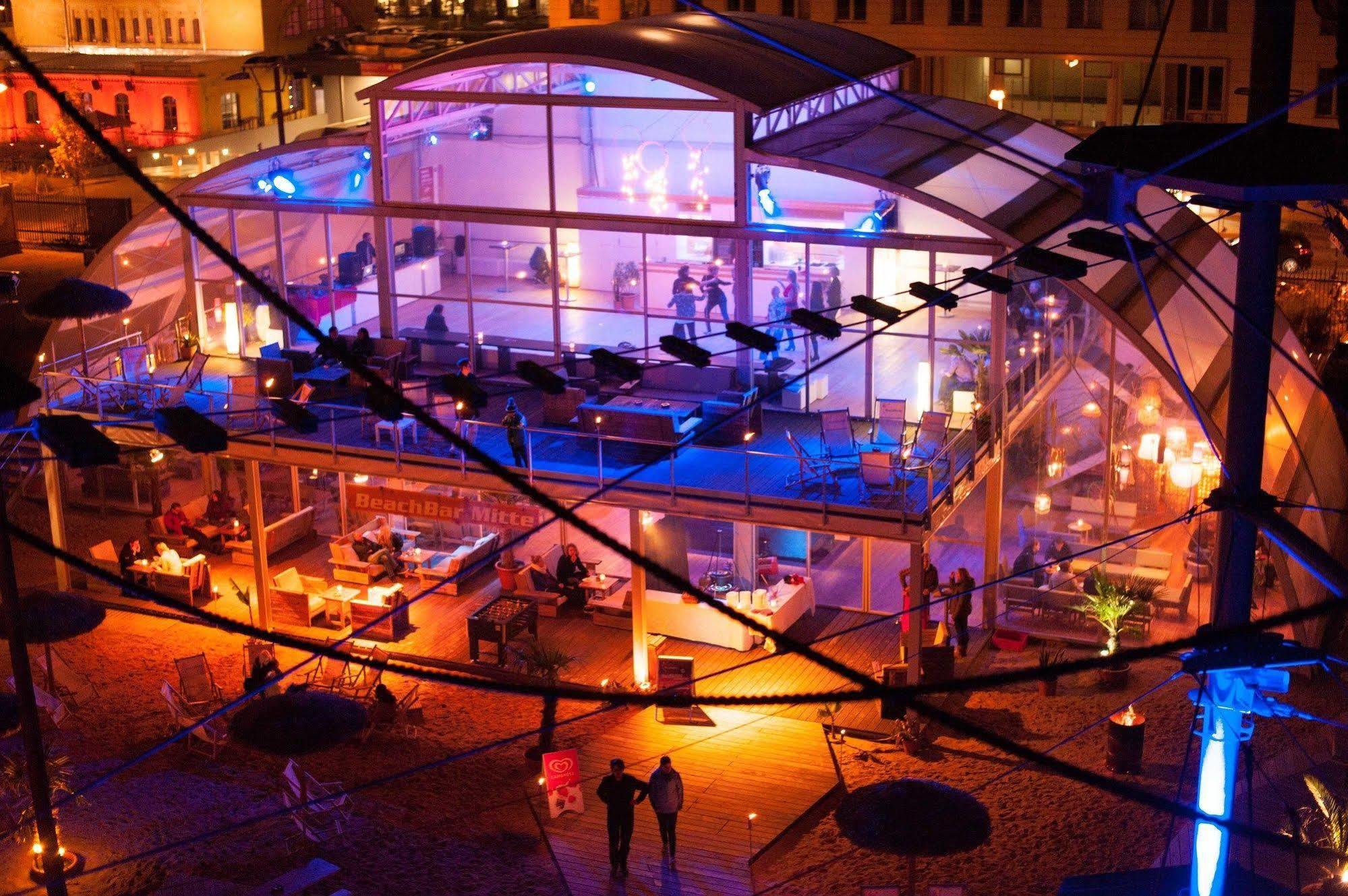 Cube Lodges Berlin Mitte Exterior foto